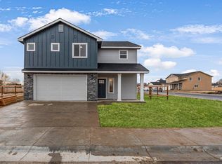 105 Mathew Ct, Melba, ID 83641