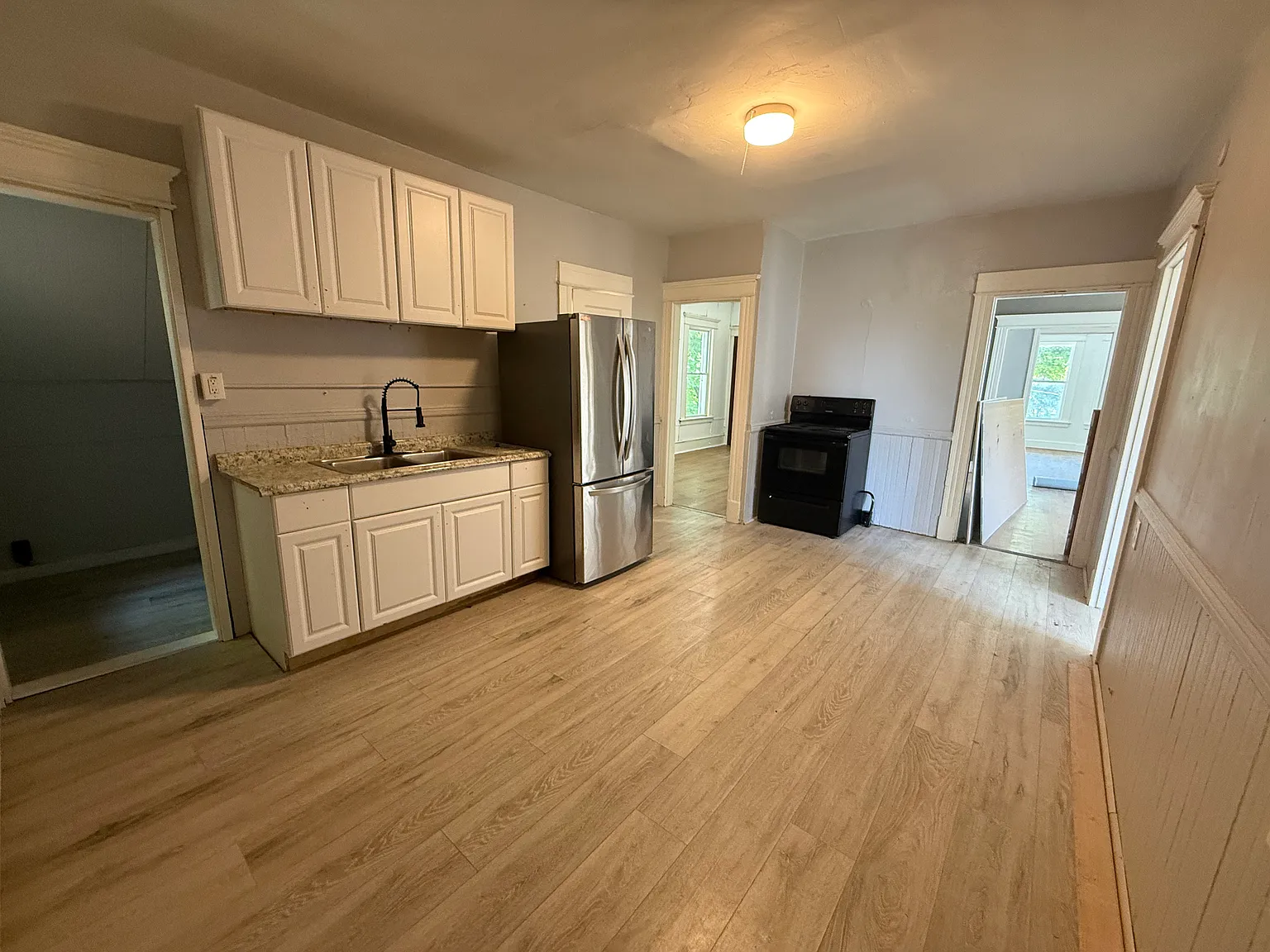 3 bed, 1000 sqft, $1,500 — Photo 3