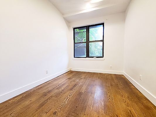 5th image of 287 Harman St #1B