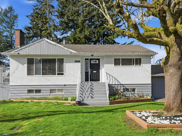 12967 98a Ave, Surrey, BC V3T 1C3