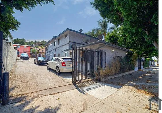 5030 Valley Blvd #3