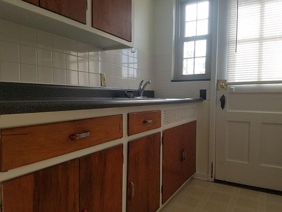 3rd image of 1519 Ashland Ave #C