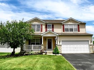 676 Brighton St, Pickerington, OH 43147