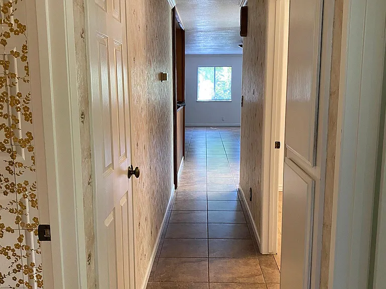 8345 Berg St — Photo 9