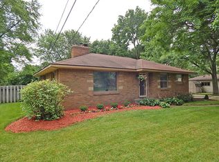 1066 Maplewood Dr, Jenison, MI 49428