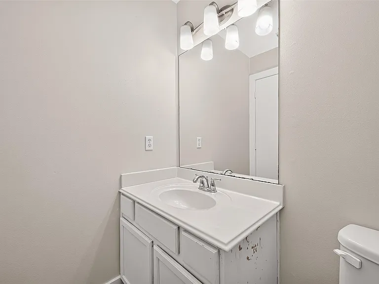 18174 Woodsdale Ct — Photo 20