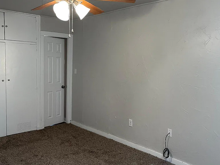 524 12th Ave — Photo 21