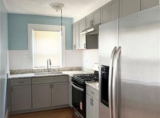 694 Killingly St, Johnston, RI 02919