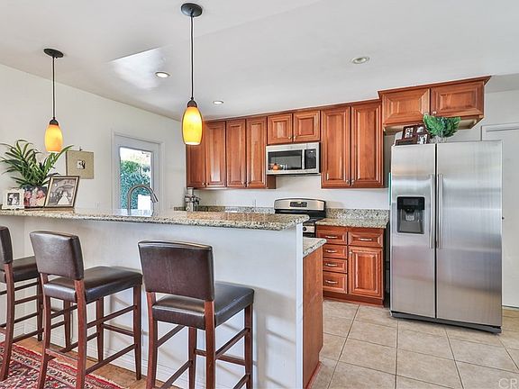 5th image of 22928 Vose St