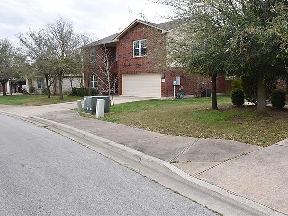 4th image of 113 Meadow Park Dr