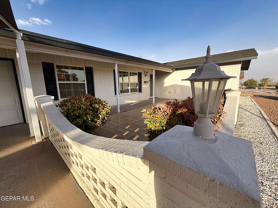 1st image of 4613 Academy Cir
