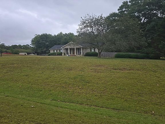 2nd image of 385 Reed Rd