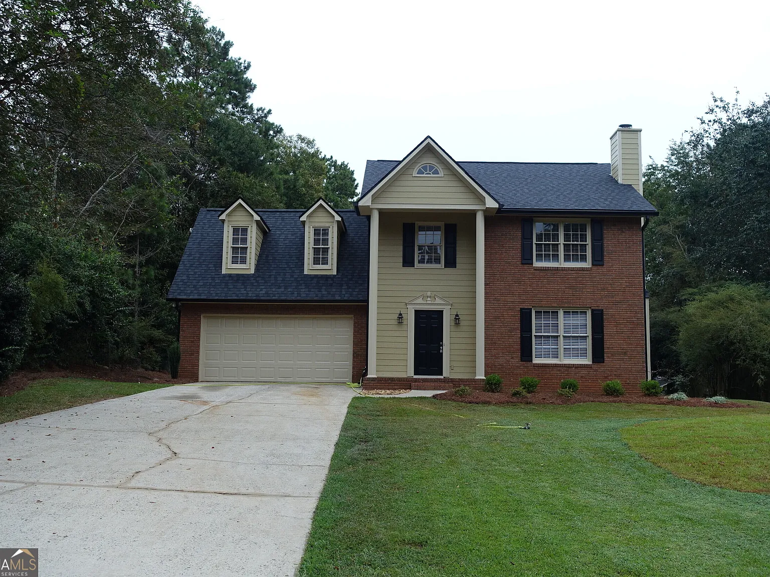 4 bed, 2.5 bath, 2121 sqft, $2,850 — Photo 1