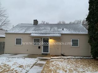 6763 Charles St, Omaha, NE 68132