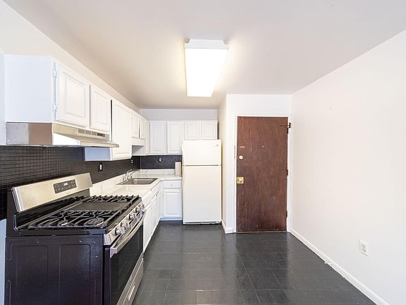 4th image of 293A Clerk St #2