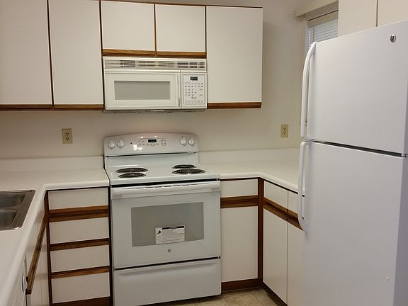 3rd image of 16538 Victoria Crossing Dr Unit D