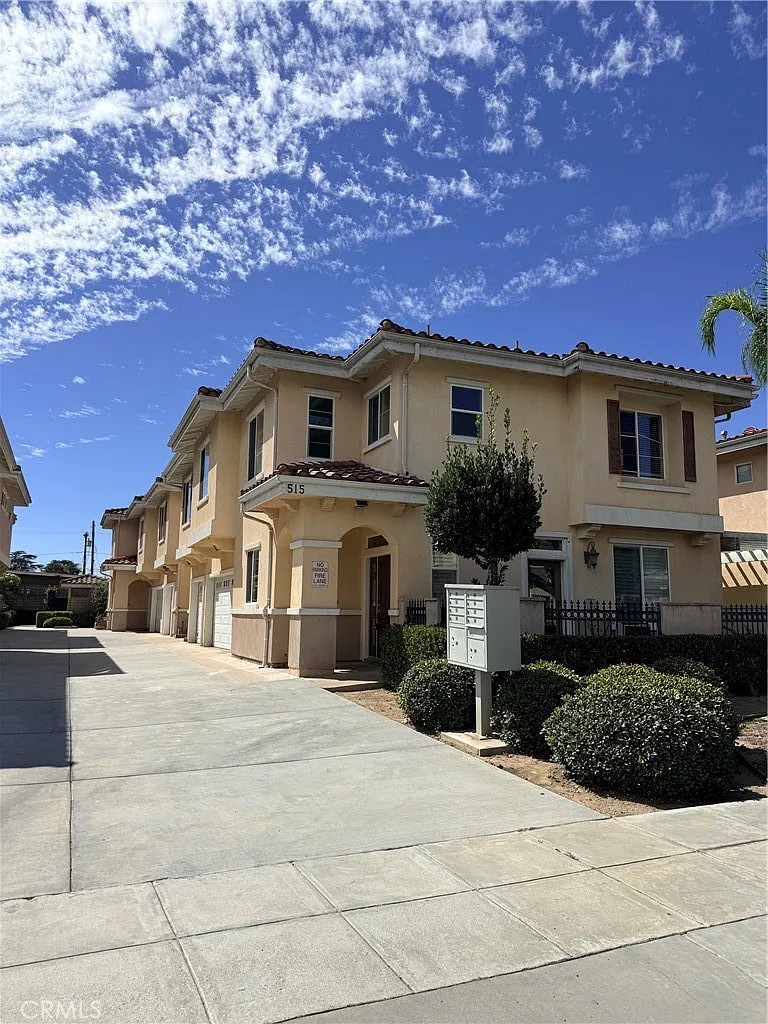 4 bed, 2348 sqft, $3,850 — Photo 1