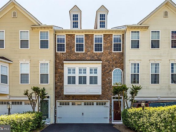2nd image of 10339 Bridle Ct