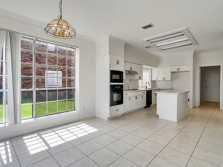 1127 Gloria Ct — Photo 20
