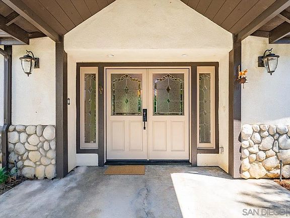 5th image of 2114 Vista Valle Verde Dr