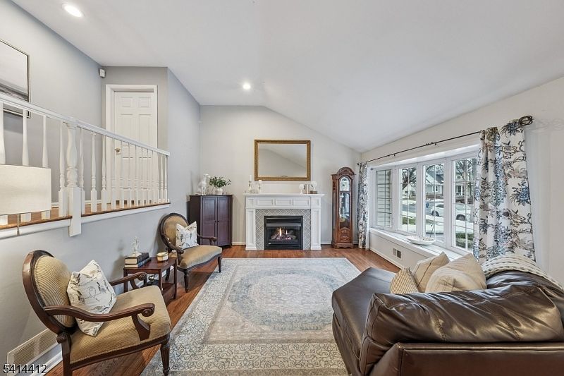 1st image of 14 Sandy Hill Rd