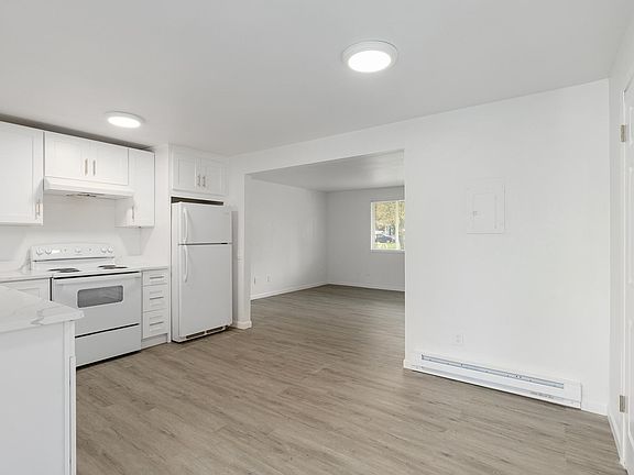 4th image of 21306 50th Ave W #D