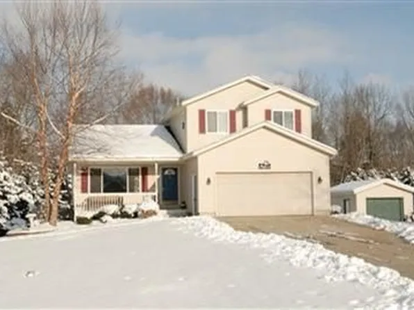 4063 Rabbit River Dr, Hamilton, MI 49419