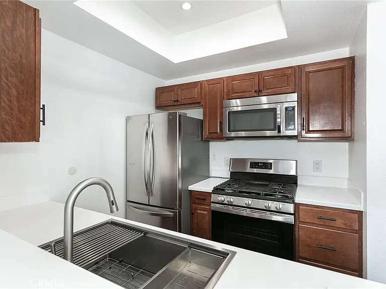 19350 Sherman Way #208 — Photo 3