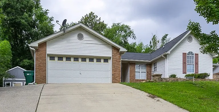 1018 Durban Dr — Photo 1