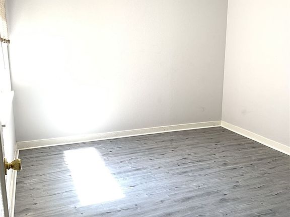 205E7927-5653-4AF1-AE50-507B96B260DC