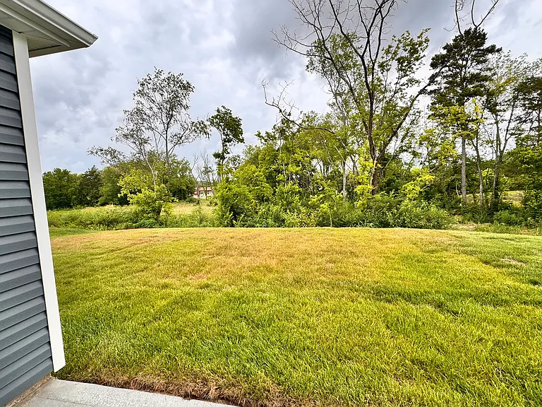 574 White Oak Ln — Photo 19