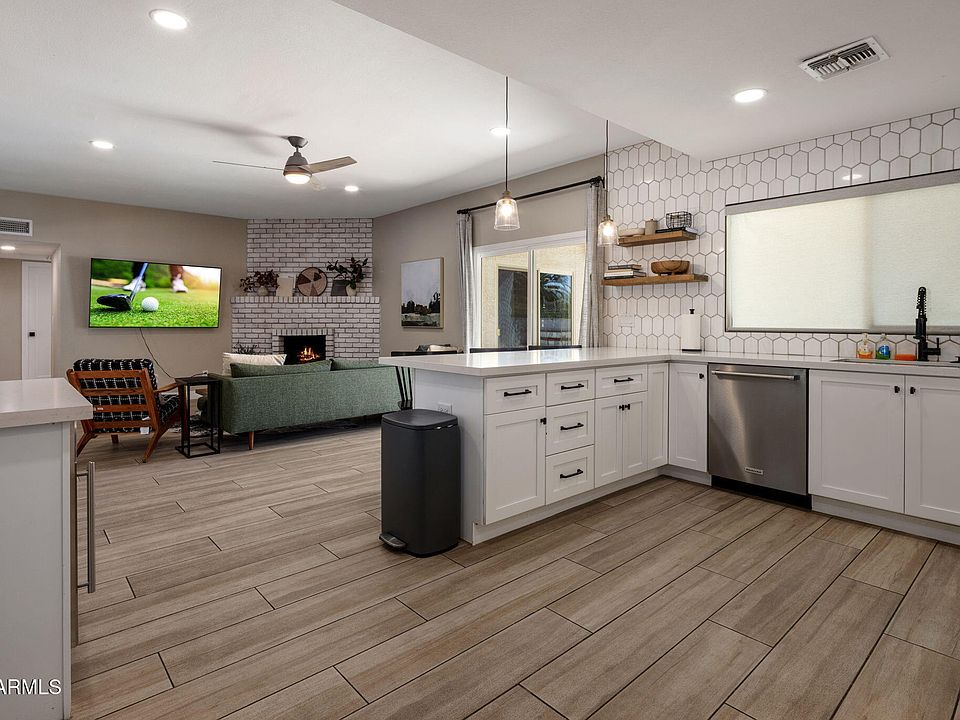 1st image of 5839 E VOLTAIRE Avenue
