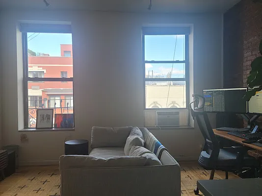 Rented by Chartwell Manhattan Realty | media 11