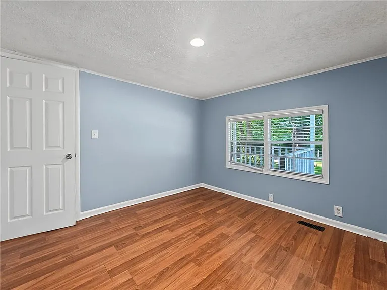 3542 Shoreland Dr — Photo 14