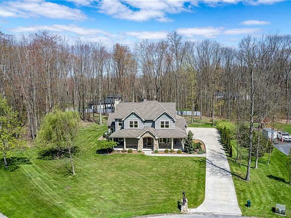 2nd image of 2765 Baywoods Dr
