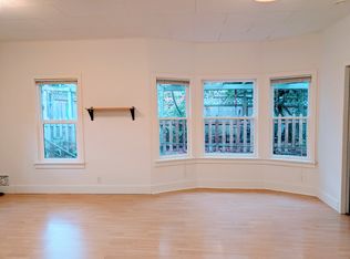 1403 N 36th St #1403, Seattle, WA 98103