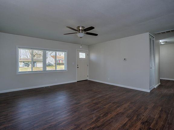 3rd image of 4834 Huntley Ct