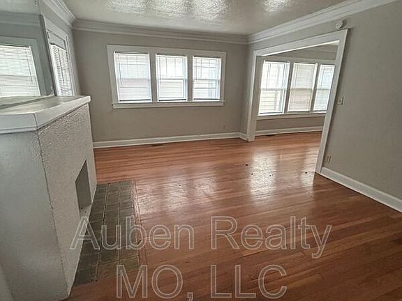 2nd image of 5305 Charlotte St #1