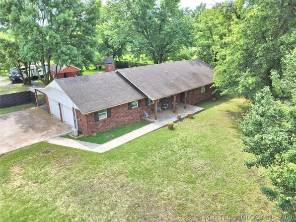 9419 NW Haskell Dr, Broken Arrow, OK 74014