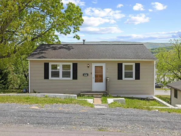 870 Fairfax Ave, Waynesboro, VA 22980