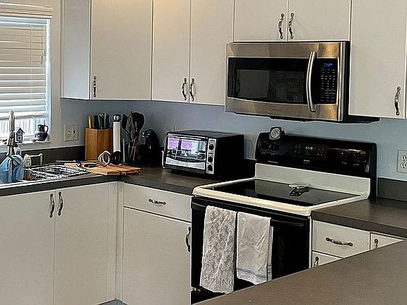 3rd image of 306 C St
