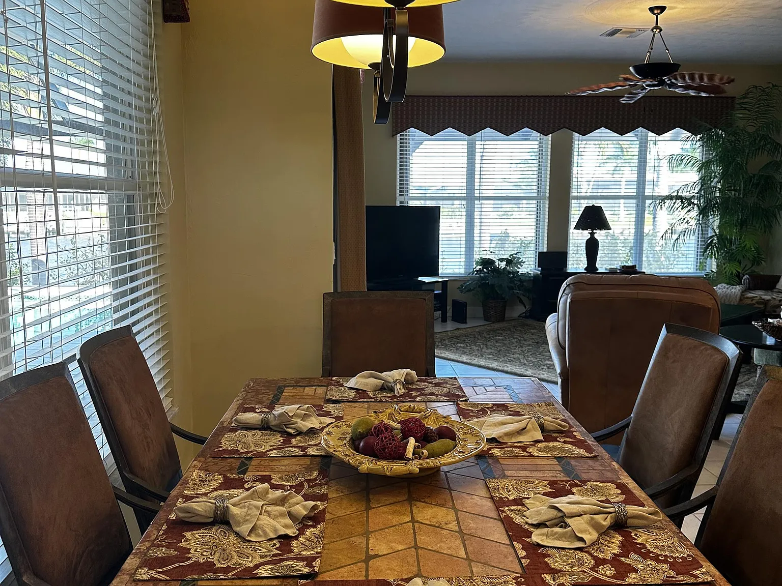 5209 SW 25th - 1 — Photo 4