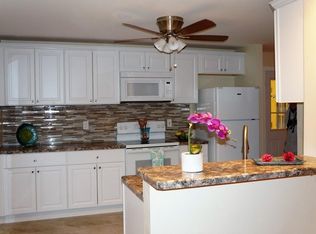 8 Oliver St, Chicopee, MA 01020