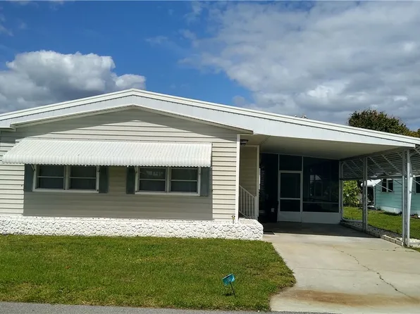 2792 Deerfield Dr, North Fort Myers, FL 33917