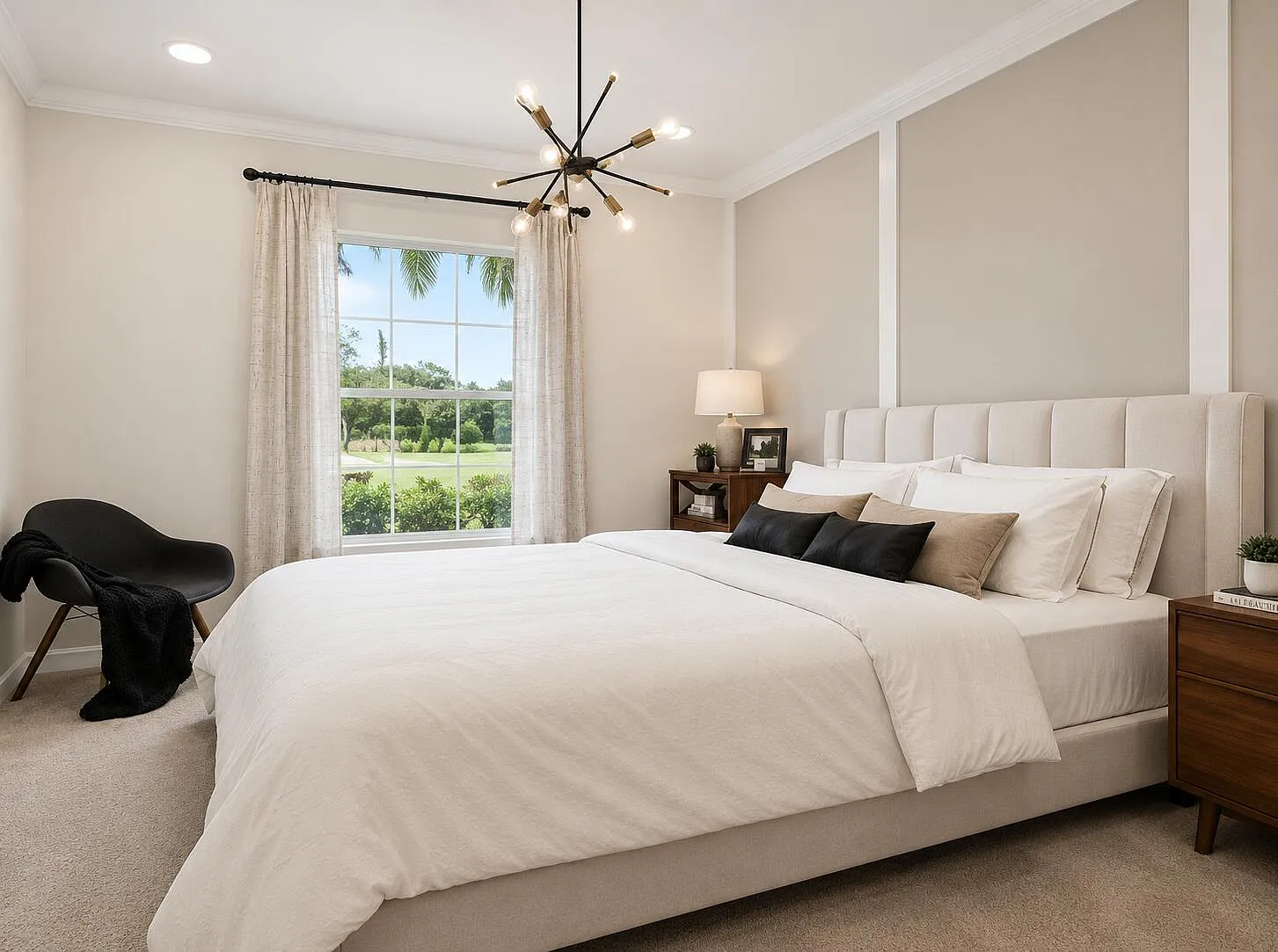 3 bed, 2.0 bath, 2117 sqft, $4,000 — Photo 3