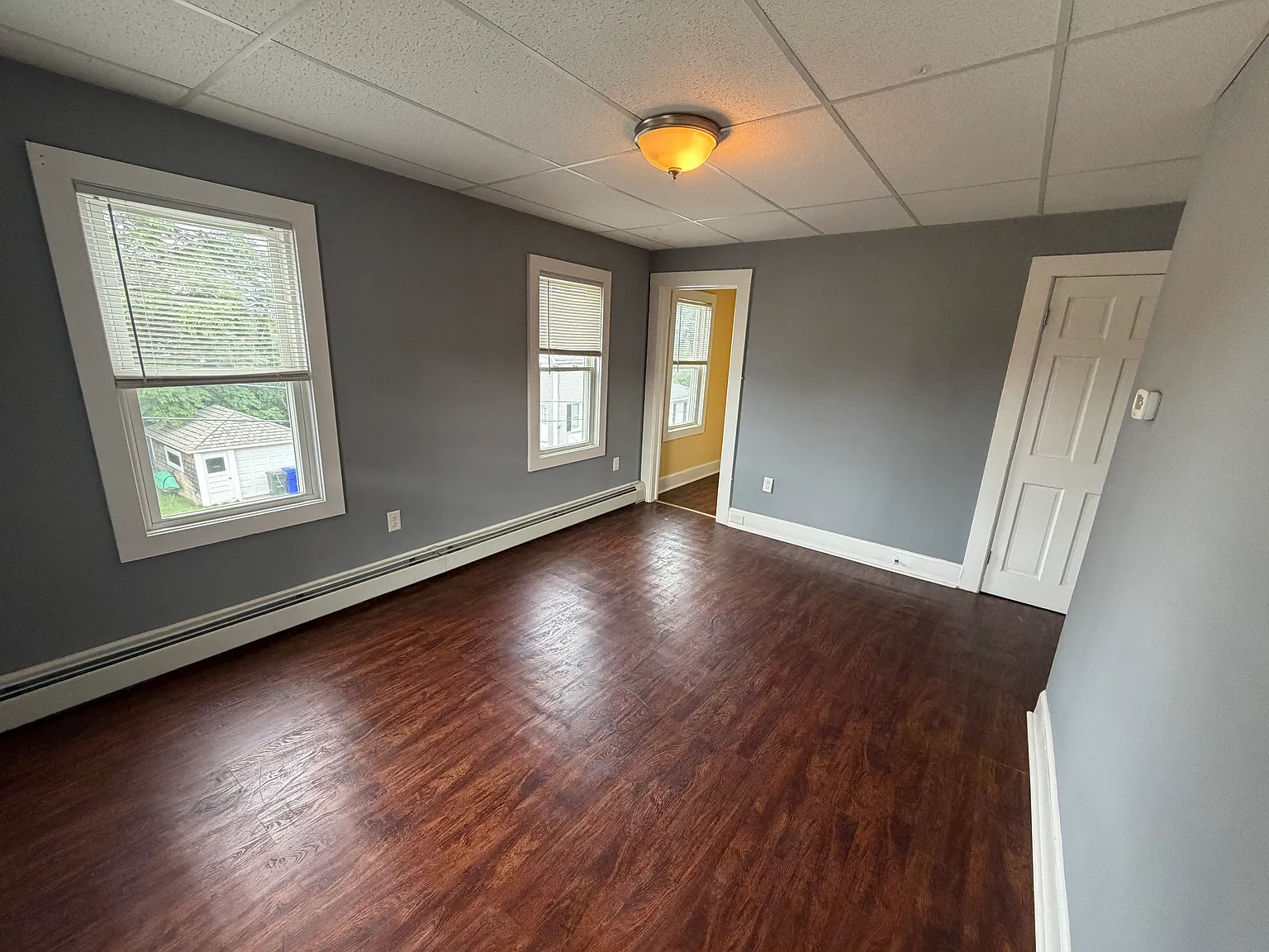 2 bed, 990 sqft, $1,900 — Photo 4