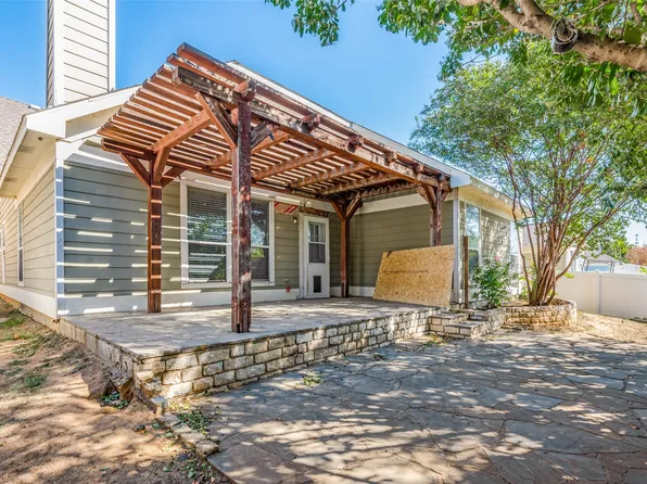 10300 Nantucket Dr, Aubrey, TX 76227