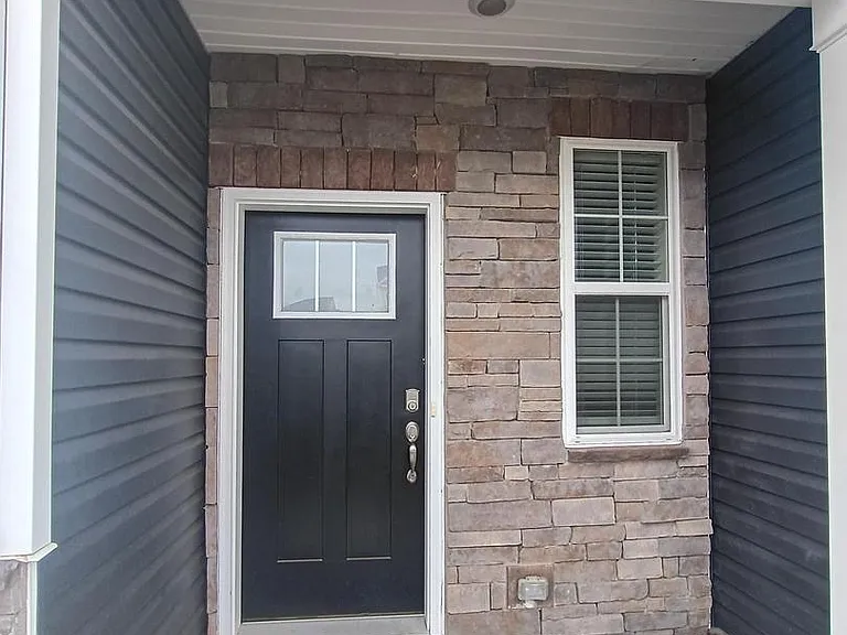 25 Elliot Ln — Photo 2