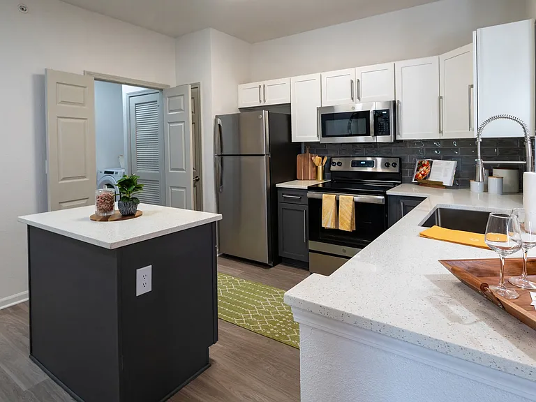 Aventura Falcon Valley — Photo 22