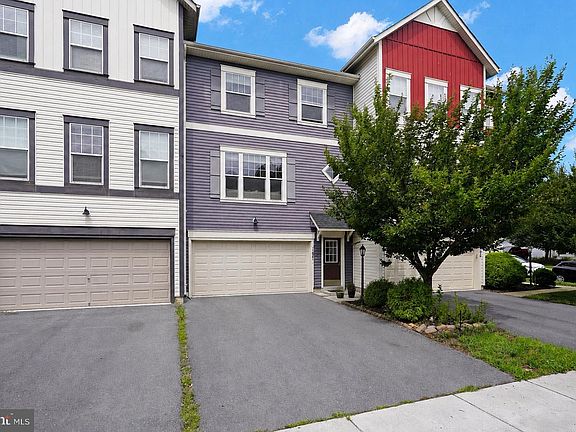 2nd image of 102 Gretchen Ct